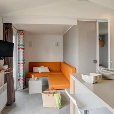Zecamping 5 Etoiles Familial - Parc Aqua - A 1500 M - Piscine Couverte Kemping 5*