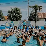 Zecamping 5 Familial - Parc Aqua - A 1500 M - Piscine Couverte Kemping 5*