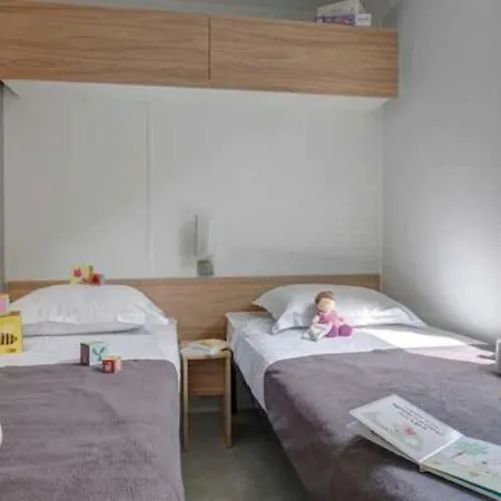 5 étoiles - Parc Aquatique - Eeibdg