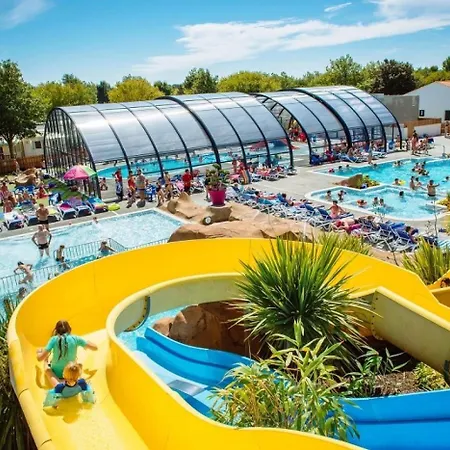 ZEcamping 5 étoiles à 1km de la plage piscine couverte dog friendly fitness Jard-sur-Mer
